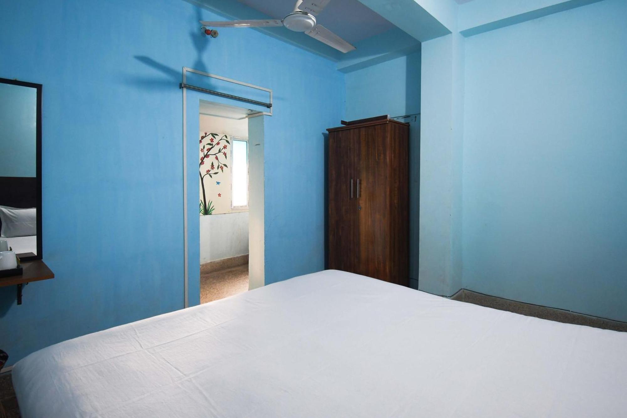 Hotel O Blue Cherry Guest House Kalkutta Exterior foto