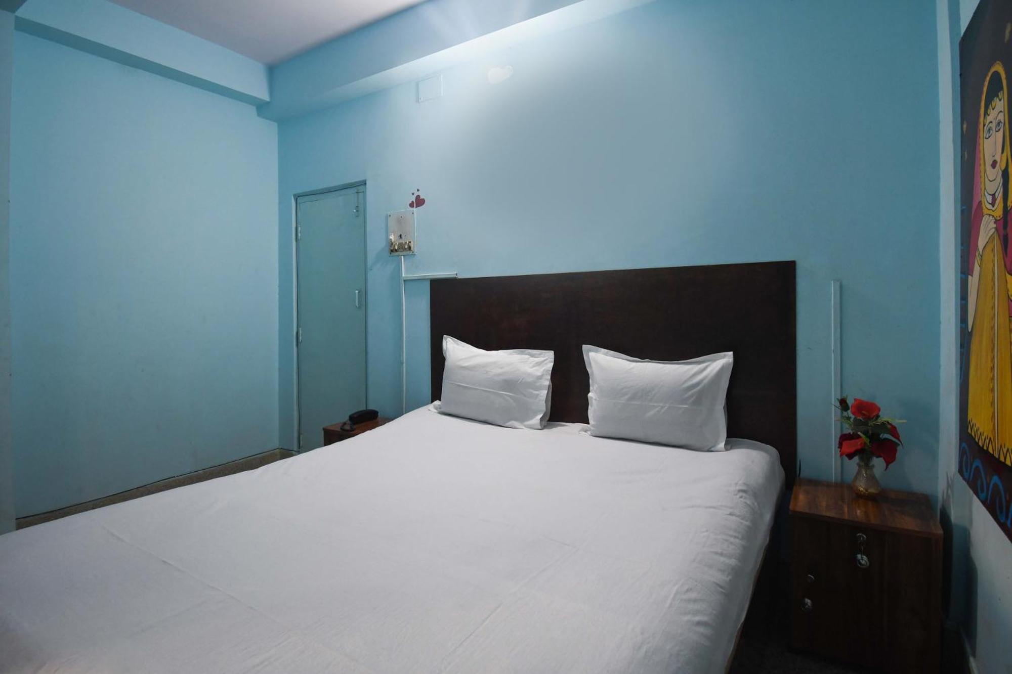 Hotel O Blue Cherry Guest House Kalkutta Exterior foto